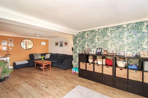 4 Borrowdale Close, Crawley, RH11 8SH