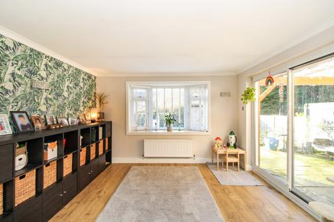 4 Borrowdale Close, Crawley, RH11 8SH