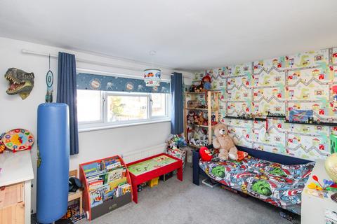 4 Borrowdale Close, Crawley, RH11 8SH
