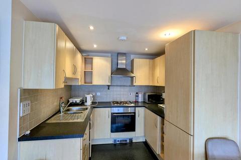 2 bedroom apartment to rent, Altamar, Kings Road, Swansea. SA1 8PP