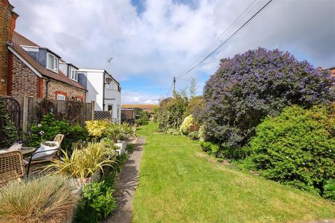 1 bedroom apartment for sale, Graystone Road, Tankerton, Whitstable