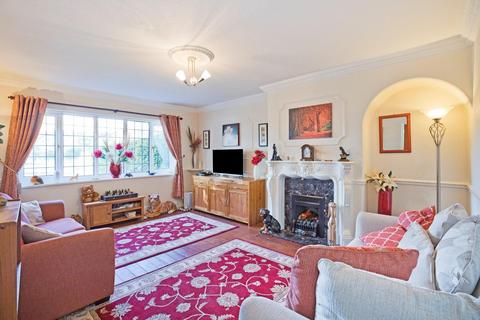 4 bedroom semi-detached house for sale, Ilkley Road, Burley in Wharfedale LS29