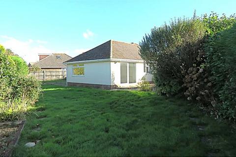 3 bedroom detached bungalow for sale, Heathy Close