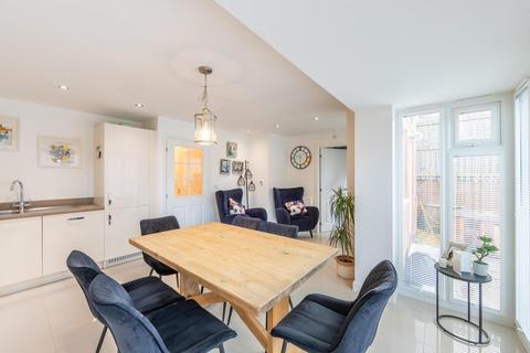 5 Bramble Gardens, Woodland Rise, Hexham, NE46 1WH