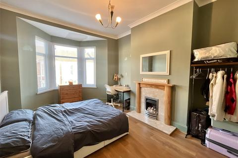 3 bedroom maisonette for sale, Brinkburn Avenue, Bensham, Gateshead, NE8