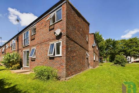 2 bedroom maisonette for sale, Warren Bank, Milton Keynes MK6