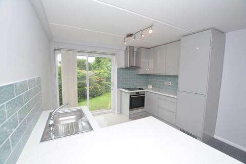 2 bedroom maisonette for sale, Warren Bank, Milton Keynes MK6