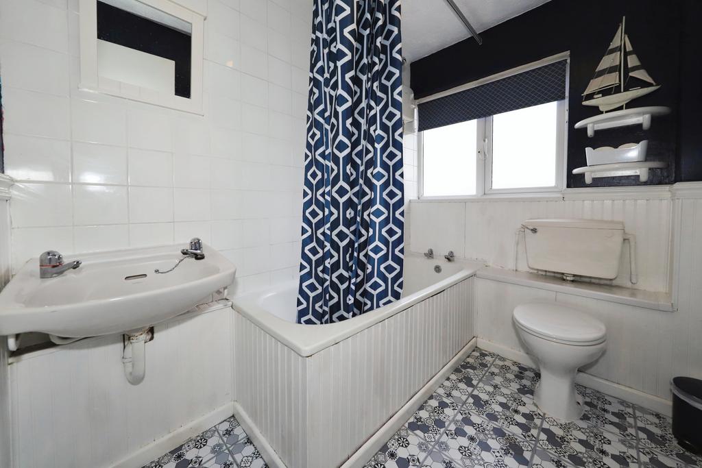 Bathroom/ W.C.
