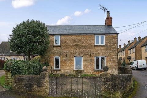 3 bedroom detached house for sale, Chipping Norton,  Oxfordshire,  OX7