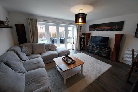 4 bedroom semi-detached house to rent, Edenbridge, Kent, TN8