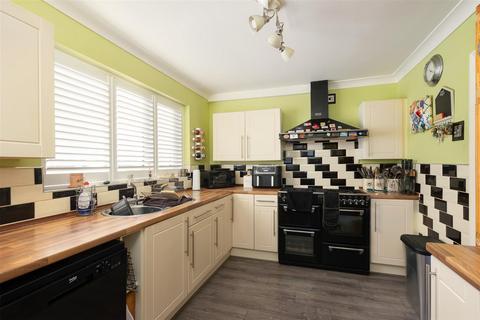 3 bedroom semi-detached house for sale, Ryecroft Drive, Withernsea