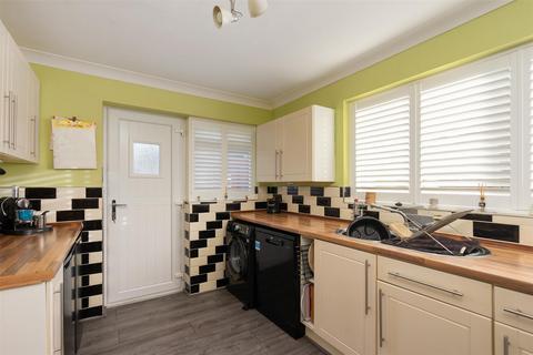 3 bedroom semi-detached house for sale, Ryecroft Drive, Withernsea