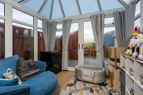 30 Ryecroft Drive, Withernsea, HU19 2LX