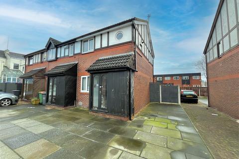 2 bedroom terraced house for sale, College Court, Preston PR1