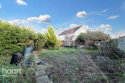 4 bedroom semi-detached house for sale, John Ray Gardens, Braintree