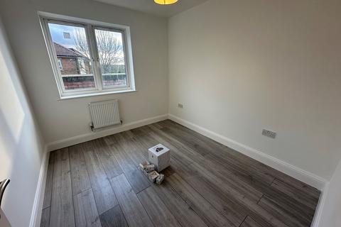 2 bedroom apartment to rent, Langstone Way, London, NW7