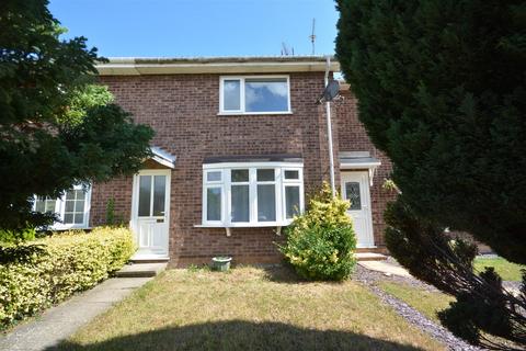 3 bedroom terraced house to rent, Anglian Way, Hopton