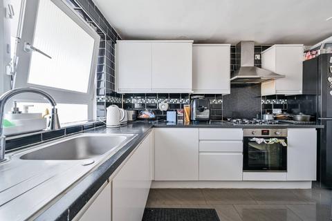 3 bedroom flat for sale, Ebenezer Mussel House, Patriot Square, Bethnal Green, London, E2