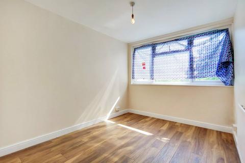 3 bedroom maisonette for sale, Dalwood Street, Camberwell, London, SE5