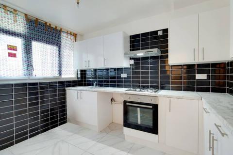 3 bedroom maisonette for sale, Dalwood Street, Camberwell, London, SE5