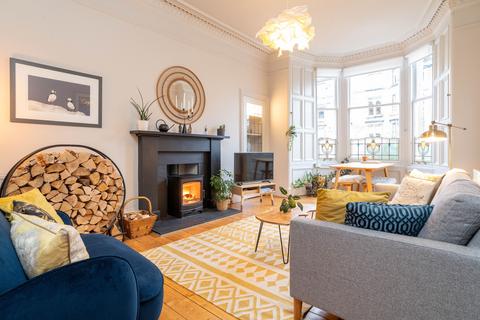 2 bedroom flat for sale, 25 (1F1), Wellington Street, Hillside, Edinburgh, EH7 5EE