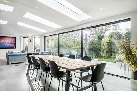 Stirling House Stanley Avenue, Beckenham, BR3 6PX