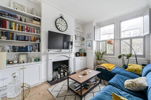 27 Avarn Road, London, SW17 9HB