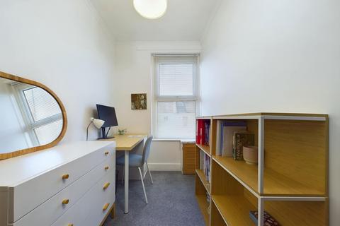 17b Derwent Road, Torquay, TQ1 3QL