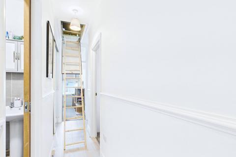 17b Derwent Road, Torquay, TQ1 3QL