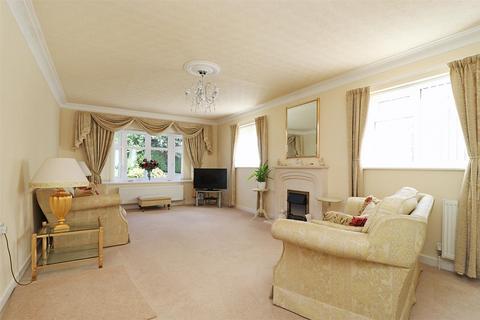 2 bedroom detached bungalow for sale, Cottrell Road, Hale Barns