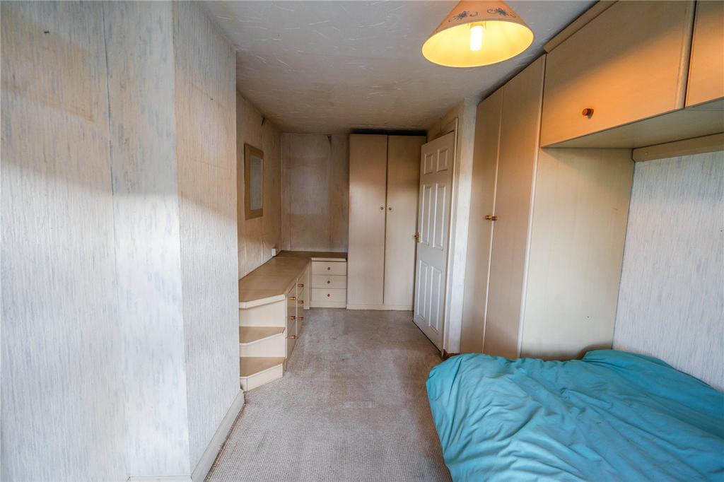 Bedroom 2 (2)