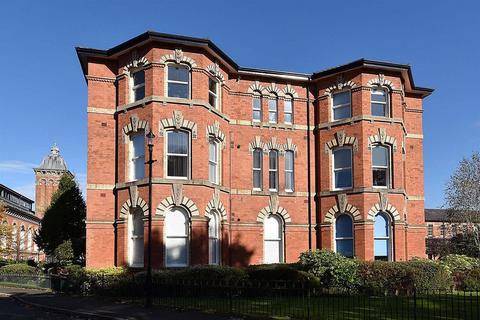 2 bedroom apartment for sale, Windsor House, Knightsbridge Square, Macclesfield