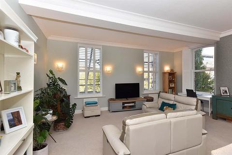 2 bedroom apartment for sale, Windsor House, Knightsbridge Square, Macclesfield