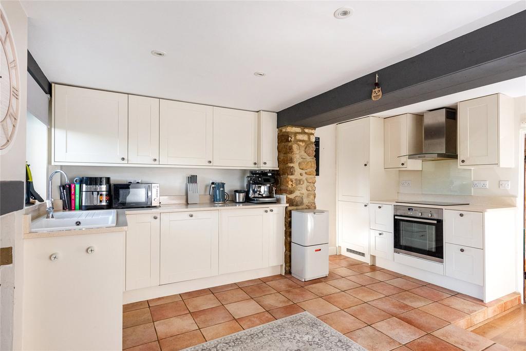 Kitchen/Dining