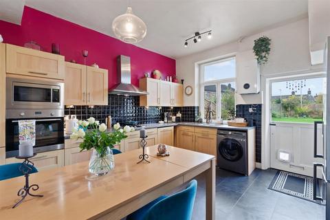 4 bedroom terraced house for sale, Main Street, Addingham LS29