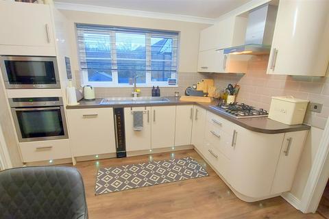 4 bedroom detached house for sale, Rhos Helyg, Maesteg