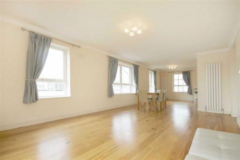 3 bedroom flat to rent, St. Katharines Way, London E1W