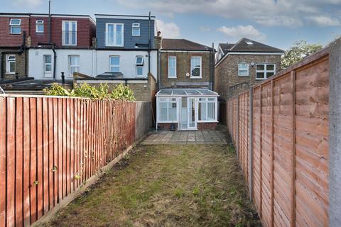 2 bedroom end of terrace house for sale, Vernon Avenue, Raynes Park, London, SW20 8BN