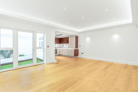 3 bedroom bungalow for sale, White Hart Lane, Barnes, London, SW13