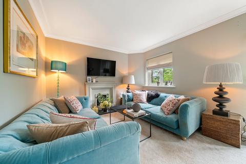 21 Halcyon Close, Oxshott, Leatherhead, KT22 0HA