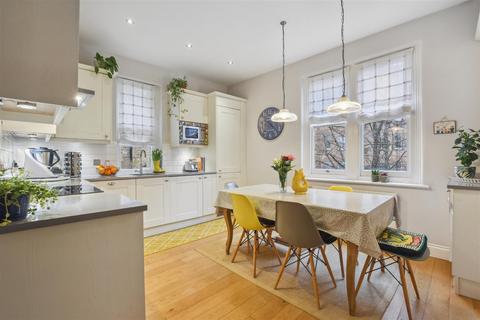 3 bedroom apartment for sale, Castellain Mansions, Maida Vale, W9