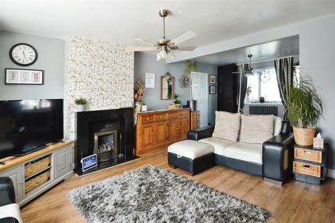 3 bedroom end of terrace house for sale, Mortimer Avenue, Anlaby, Hull