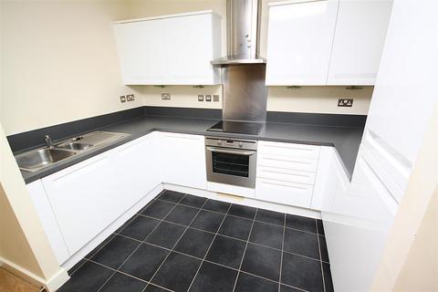 2 bedroom flat to rent, Station Road, Orpington