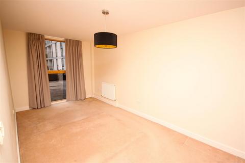 2 bedroom flat to rent, Station Road, Orpington