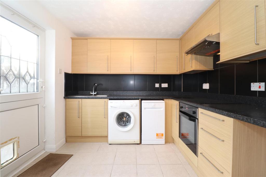 Fitted kitchen