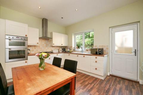 18 Baildon Road, Baildon, Shipley, BD17 6AE