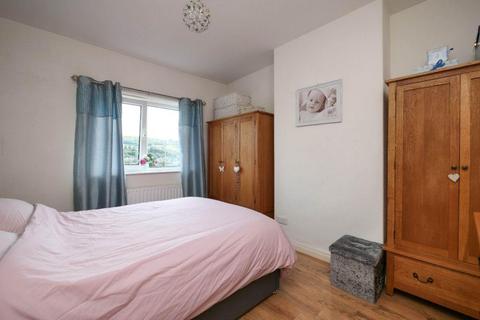 18 Baildon Road, Baildon, Shipley, BD17 6AE