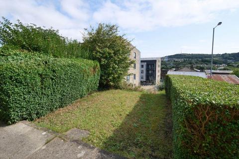 18 Baildon Road, Baildon, Shipley, BD17 6AE