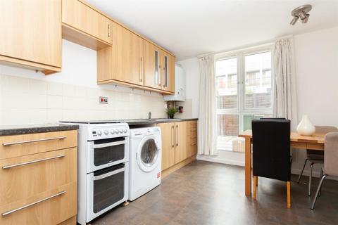 2 bedroom flat for sale, Nelson Gardens, London