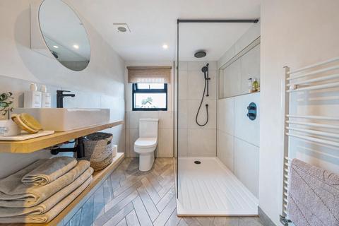157 Elm Road, Kingston Upon Thames, KT2 6HY